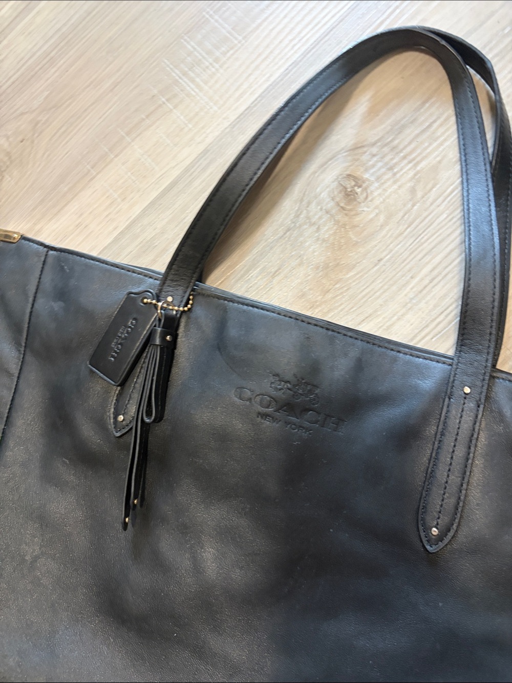 Vintage- Black Leather Tote with Gold Corner Accents - Coach - Picture 5 of 9